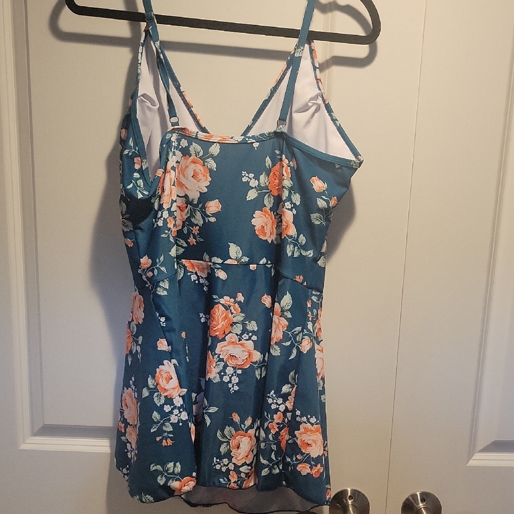 Floral One Piece Swimsuit - Picture 3 of 6